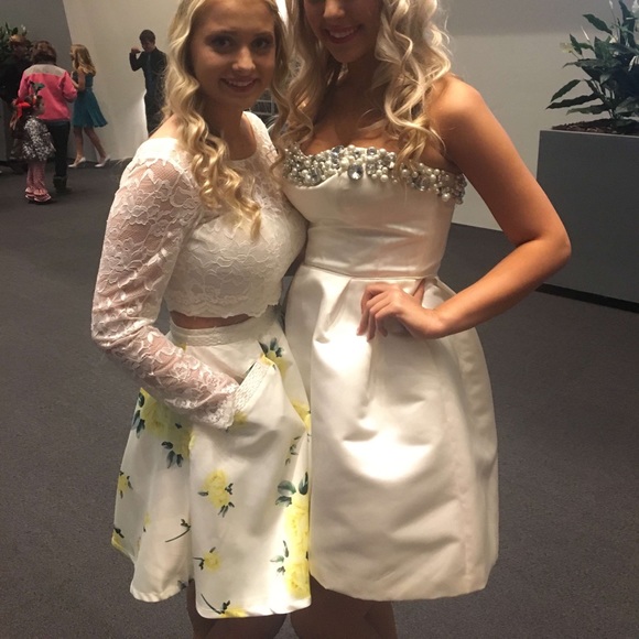 Homecoming dress - Picture 5 of 5